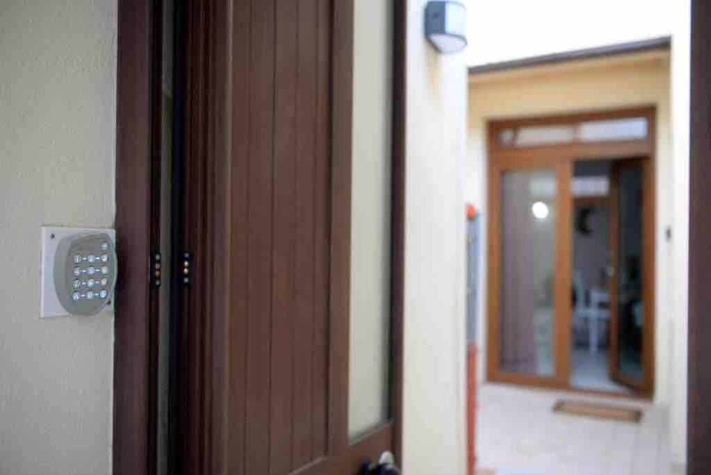 Stylish Loft Trivano Cagliari 2 Beds/2 Bath Exterior photo